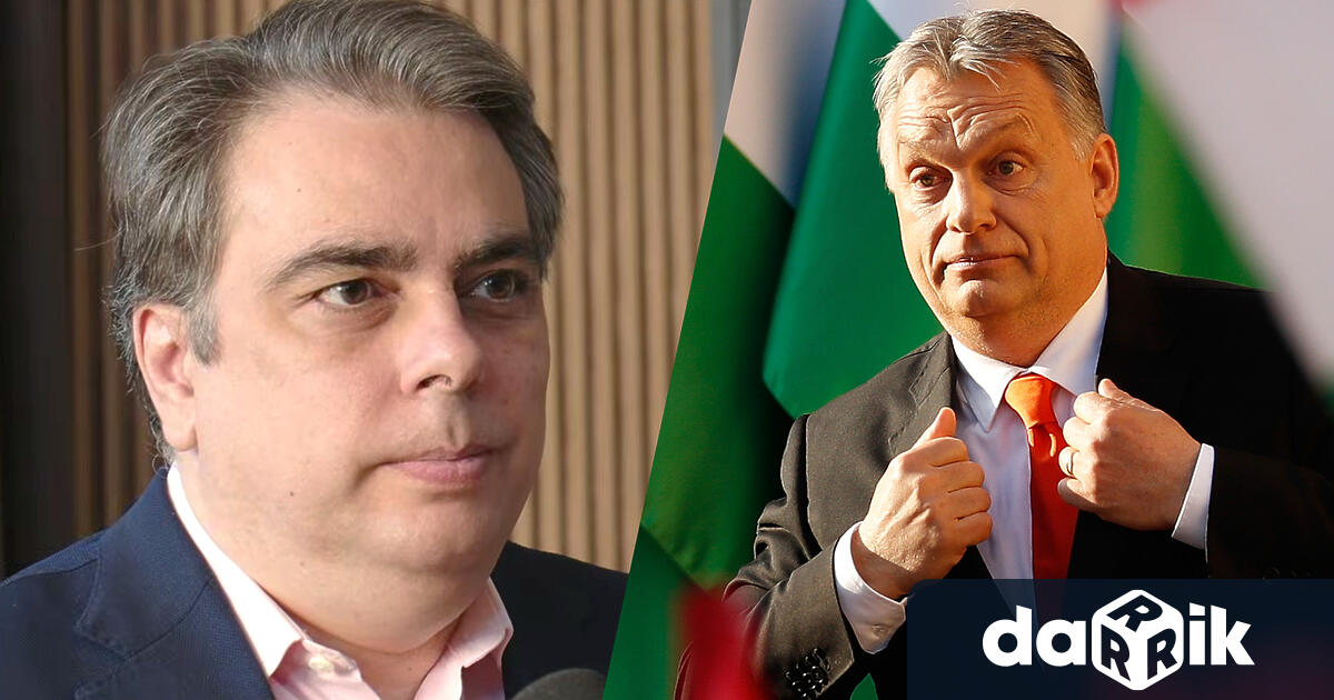 Лидерът на Продължаваме Промяната част от коалицията ПП ДБ Асен Василев