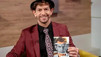 Стихосбирката „Из душата на едно момче“ сбъдна мечтите на деца от Карлово