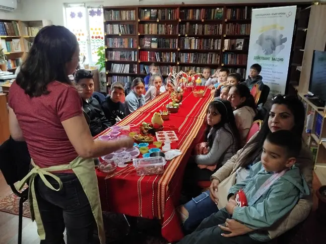 Творчески дух и празнично настроение  в Народно читалище „Зора-1990“ село Победа