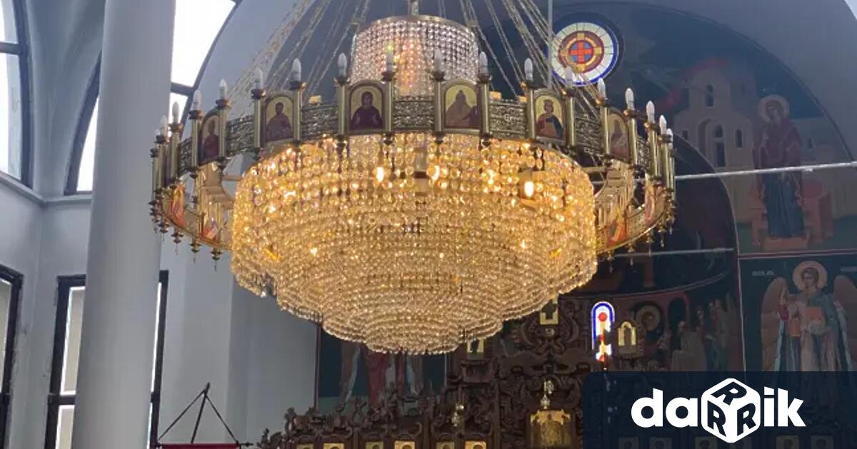 На Светъл четвъртъкотСветлата седмица след Великден се благославятсветите апостоли Йоан