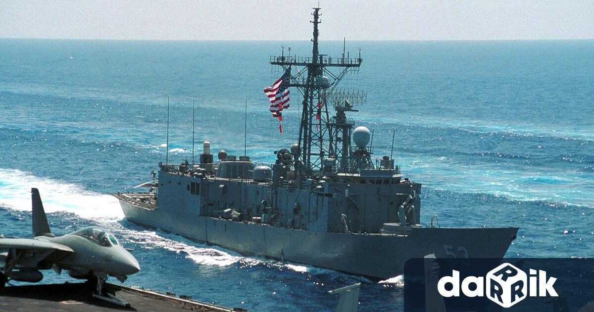 Американският военноморски флот има най малко 15 кораба включително самолетоносач