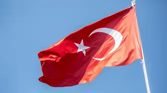 Осмокласник е стрелецът, убил 4 и ранил 20 в училище в Турция