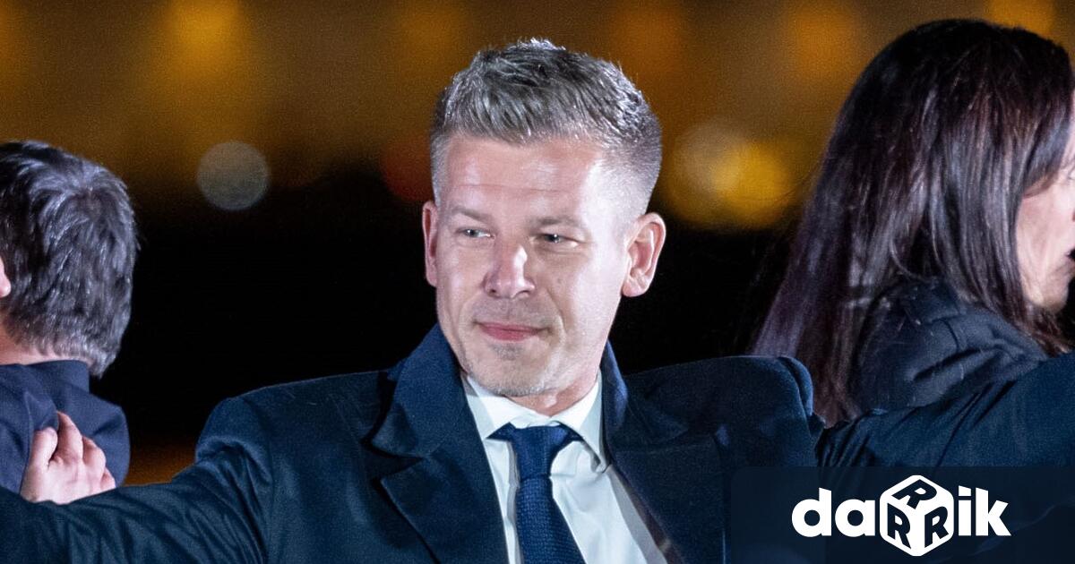 Като дете сред плакатите в стаята си Петер Мадяр окачва