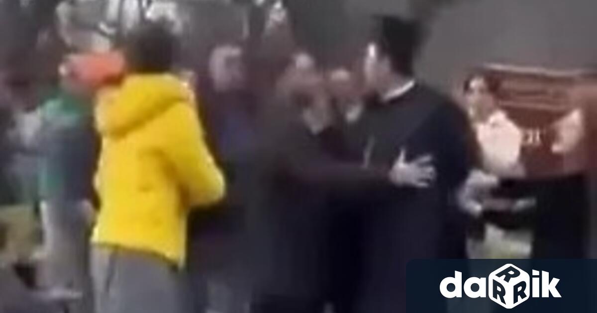 Все пак отецът и той е човек и той греши Анонимен
