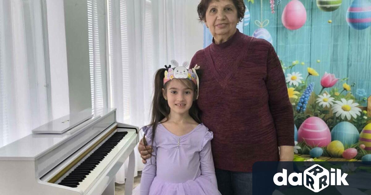 В навечерието на най светлите християнски празници салонът на ДГ Локомотив