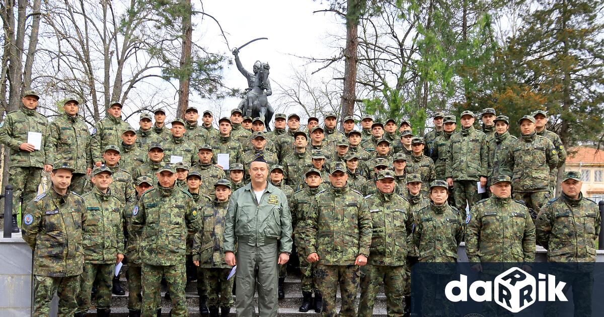 На9 ти април в 12 та авиационна база завърши обучението на специализантите