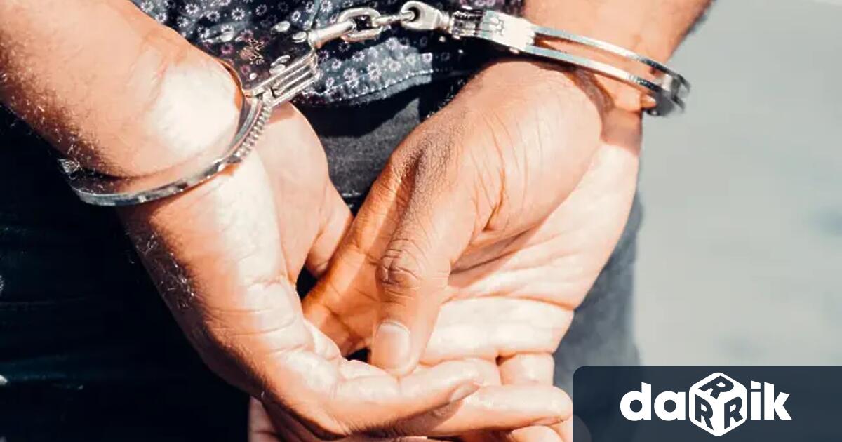 Близо 200 лични карти на починали хора са открити и