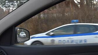 15-годишна вози двама на тавана на кола, те паднали в движение