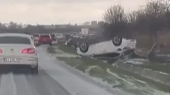 Поредица от катастрофи край Поморие по време на градушка на Разпети петък