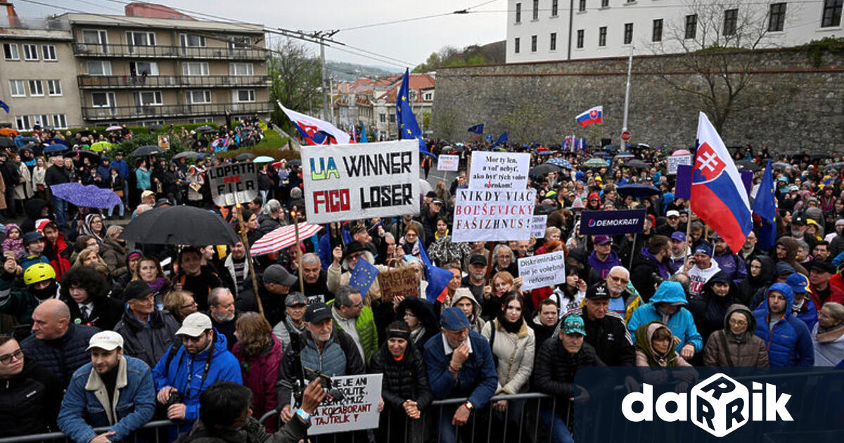 Хиляди протестираха срещу идеята за забрана словаците в чужбина да