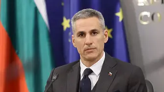 Гюров: Търгуването със здраве е не по-малко опасно от търговията с демокрация