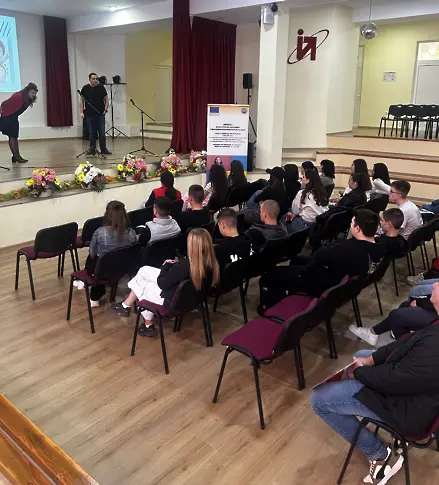 ДФСГ „Интелект“ беше домакин на среща с ДАЗД за Съвета на децата