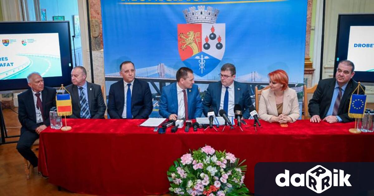 Председателят на Общинския съвет във Видин Светослав Славчев заместник кметът на