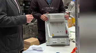 ГЕРБ: С детска отвертка и флашка отворихме машина и я забихме! Вотът може да се компрометира!