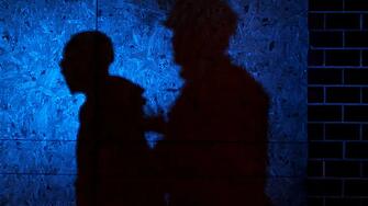 След като задържал сина им: Родители нападнаха полицай в Сливен  