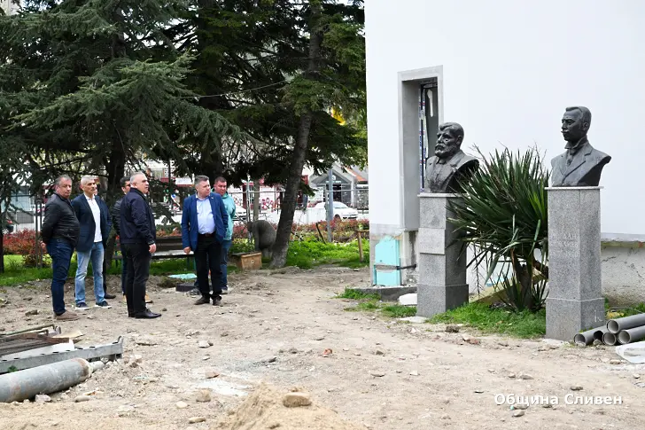  Продължава ремонтът на зала „ Сирак Скитник “ 