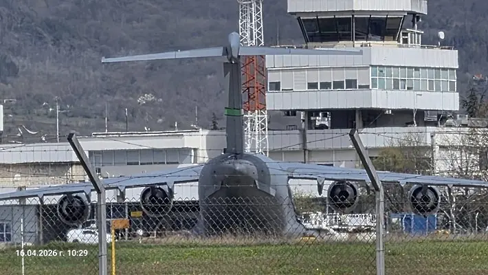 Ето ги американските самолети, кацнали във Варна (СНИМКИ)