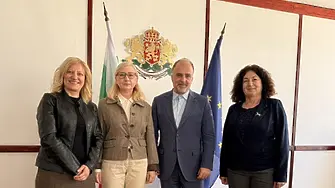 Директорът на РБ "Хр.Ботев" Враца  Силвия Павлова участва в работна среща с министъра на културата