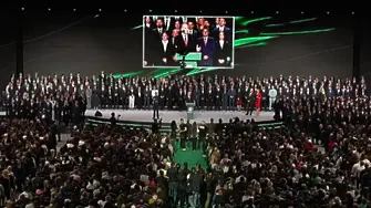 Румен Радев напълни „Арена 8888 София” за край на предизборната си кампания