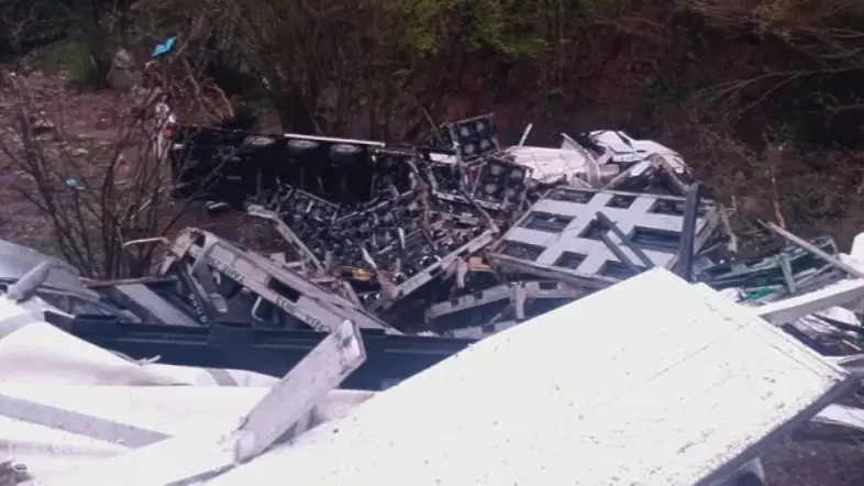 Мъж загина в тежка катастрофа, затворен е Проходът на Републиката (СНИМКИ)