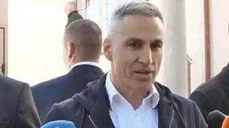 Гюров: Гласувах за страна, в която в парламента се влиза с идеи, а не с пачки в пояса