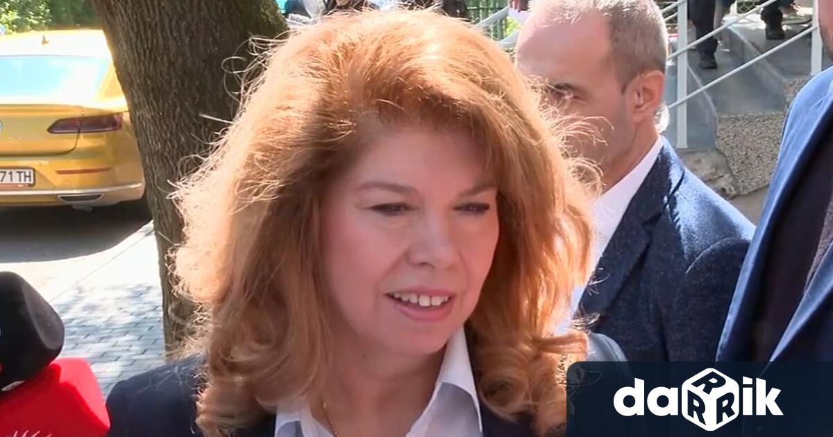 Президентът Илияна Йотова упражни правото си на вот Държавният глава