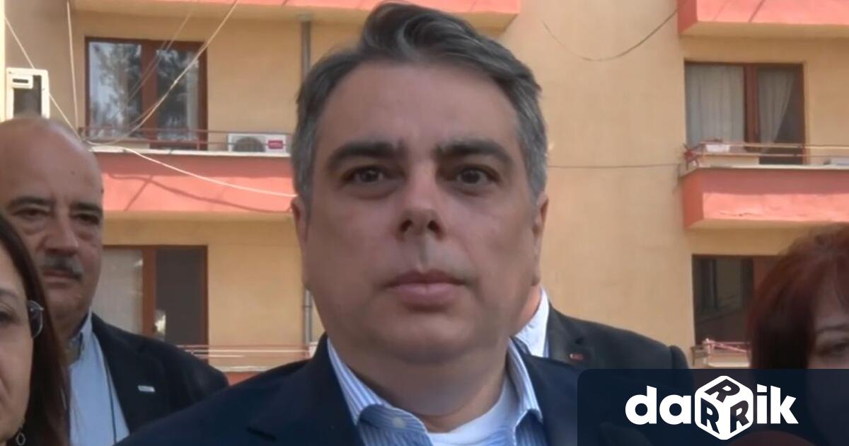 Председателят на Продължаваме Промяната Асен Василев упражни правото си на
