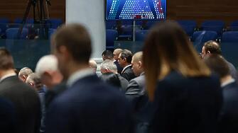 Почти 1 милион и 700 хил. евро струват пътуванията на депутатите из страната