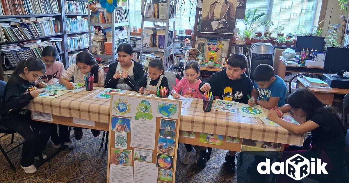 Библиотеката в село Асеновци се превърна в пресечна точка на
