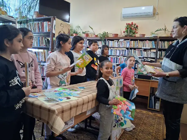 Зелени приказки и щафетно приключение: Библиотеката в Асеновци обедини Деня на Земята и Деня на книгата  