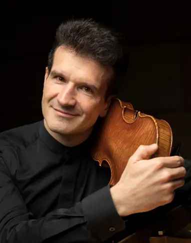 Личен дебют на дуо Светлин и Клое Русев със симфоничен оркестър и световна премиера от Минко Ламбов тази вечер в Плевен!