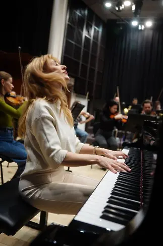 Пианистката Донка Ангъчева: Моцарт със Симфониета  Враца е като един културен мост между Виенска класика и български професионализъм!