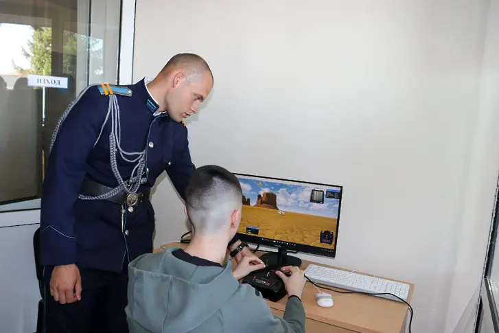 Над 300 гимназисти посетиха Деня на отворените врати във ВВВУ „Георги Бенковски“