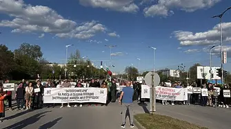 Блокада на кръстовище в Пловдив заради спорен строеж край реката