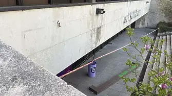 Момчето, паднало с парапет на НДК, е в реанимация с опасност за живота