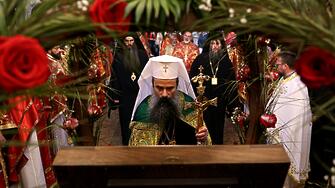 Стотици жители и гости на столицата се преклониха пред Свети новомъченик Лазар Български