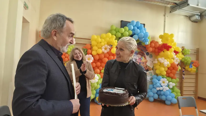 Изпълнителният директор на УМБАЛ „Д-р Георги Странски“  гостува на второкласници и чете приказки