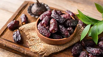 Саудитска Арабия дари 25 тона фурми на България