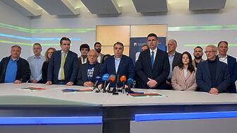 Заради казуса „Манол Пейков“ Мирчев не вдига телефона на Атанасов, вече искал своя депутатска група