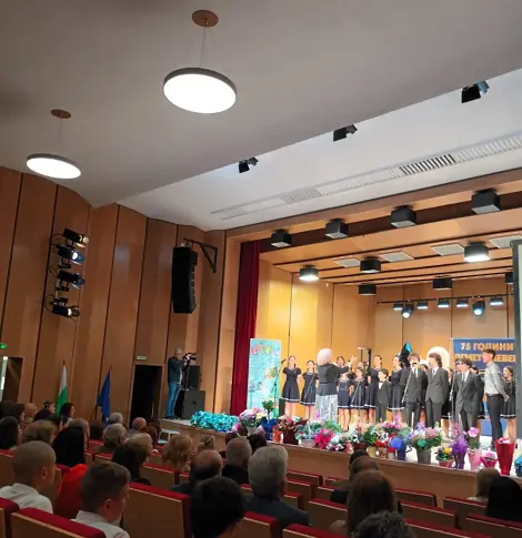 Празнични годишнини отбелязват четири учебни заведения в Плевен