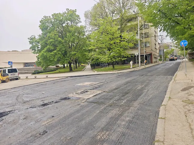 Започна основното преасфалтиране на ул. „Пирот“