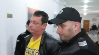 Стана ясно пускат ли шофьора на преобърналия се бус край Малко Търново