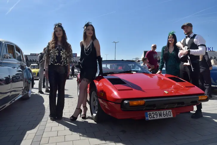 Близо 300 автомобили и мотоциклети участваха в ретро парада "Валентин Дойчинов и приятели"