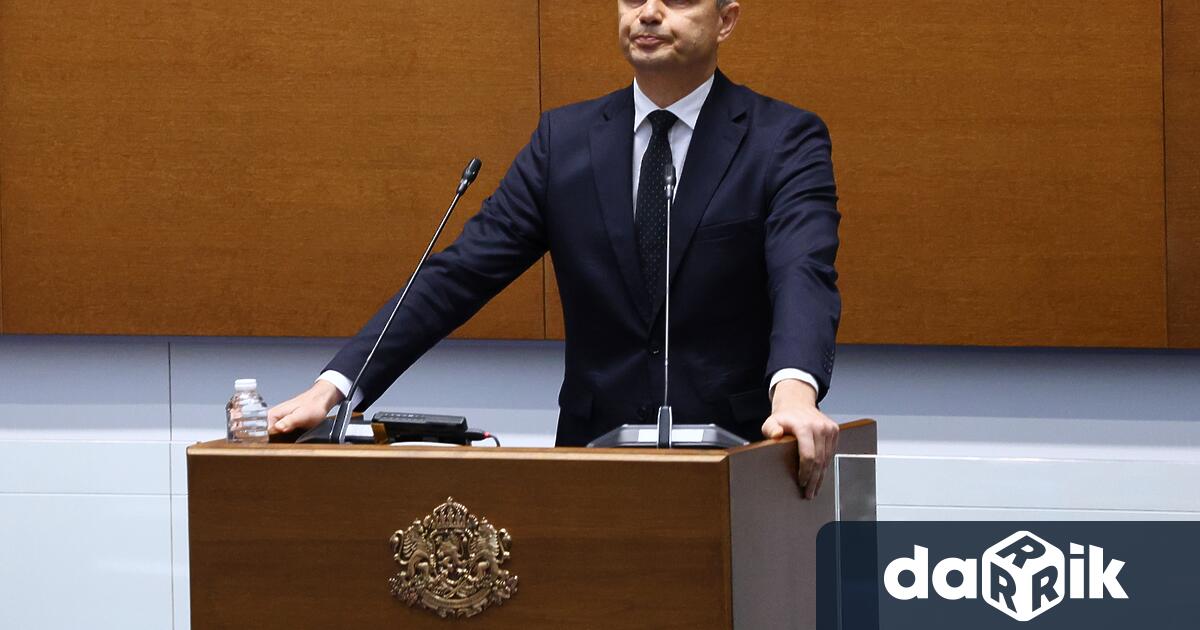 Възраждане отправи остри критики към досегашното управлениена страната очертавайки картина