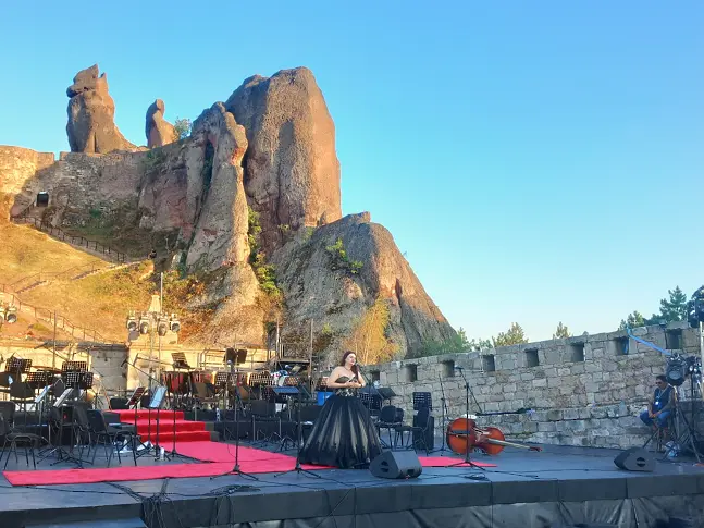 Белоградчишките скали отново ще са величествен декор за емблематичните фестивали „Опера на върховете” и  „Сцена на върховете“