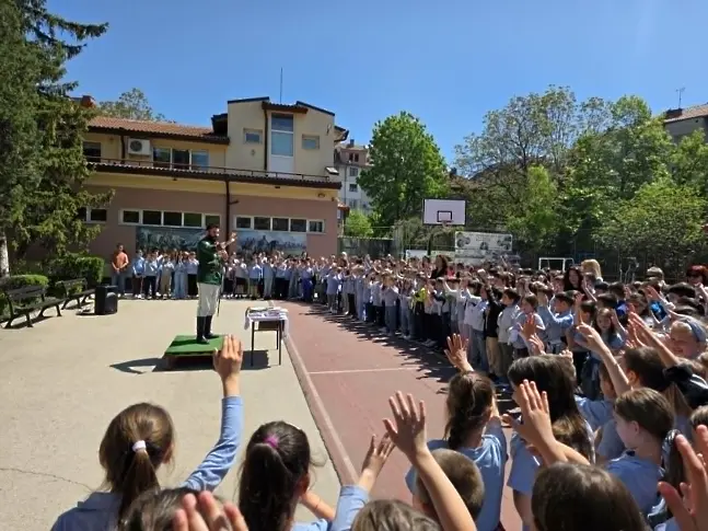 Вдъхновяващ урок по родолюбие събра учениците на НУ „Христо Ботев“ в Плевен