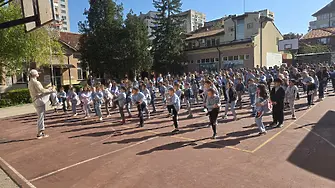 Тренировки по физическа активност в НУ „Христо Ботев“ – Плевен