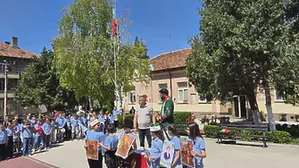 Вдъхновяващ урок по родолюбие събра учениците на НУ „Христо Ботев“ в Плевен