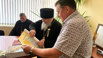 Работна среща между Великотърновския митрополит Григорий и кмета на Община Гулянци Лъчезар Яков