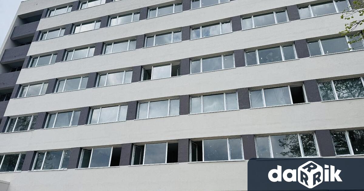 Община Враца реализира мащабен основен ремонт на сградата на Средношколското